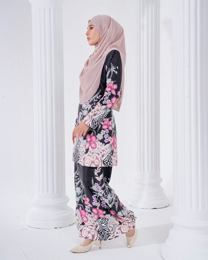 Baju Kurung Moden Batik Sultanah 3.0 - Kirana Black - Image 3