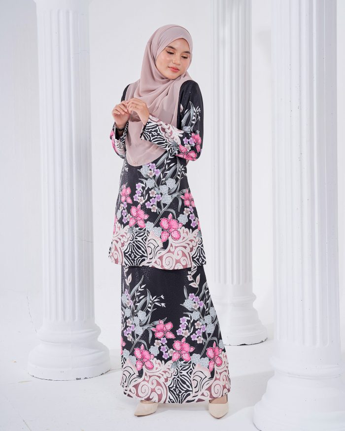 Baju Kurung Moden Batik Sultanah 3.0 - Kirana Black