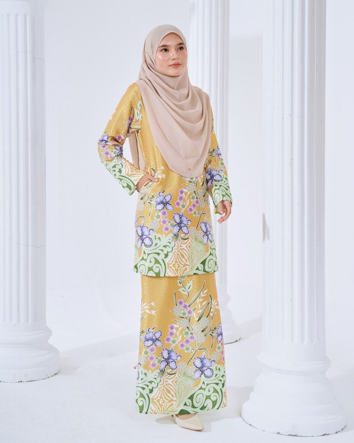 Baju Kurung Moden Batik Sultanah 3.0 - Kirana Gold - Image 3