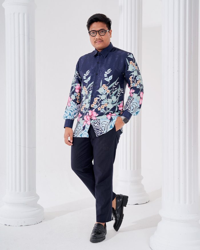 Baju Kemeja Batik Sultan 3.0 - Kirana Navy Blue - Image 3