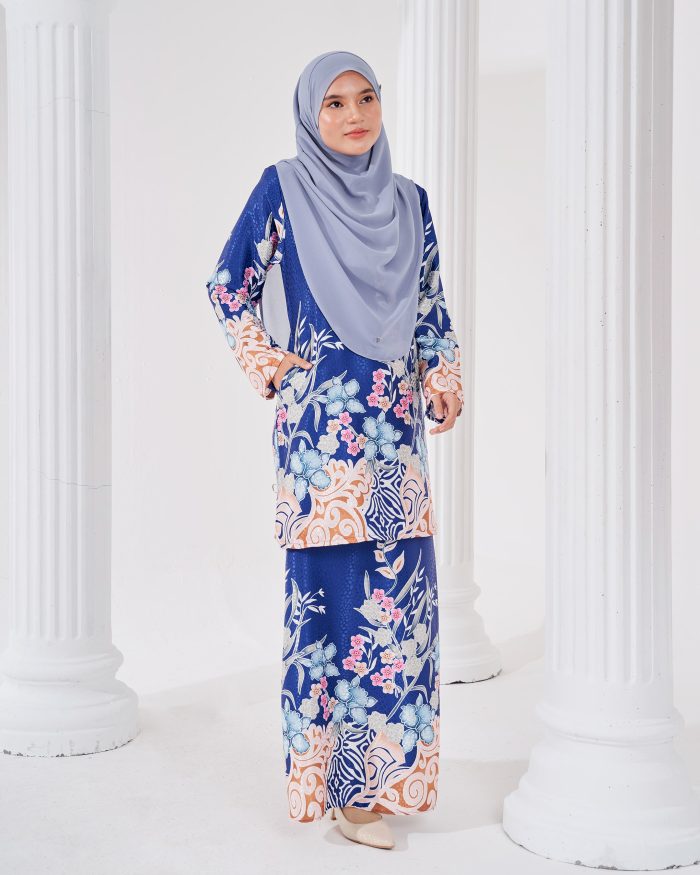 Baju Kurung Moden Batik Sultanah 3.0 - Kirana Royal Blue - Image 3