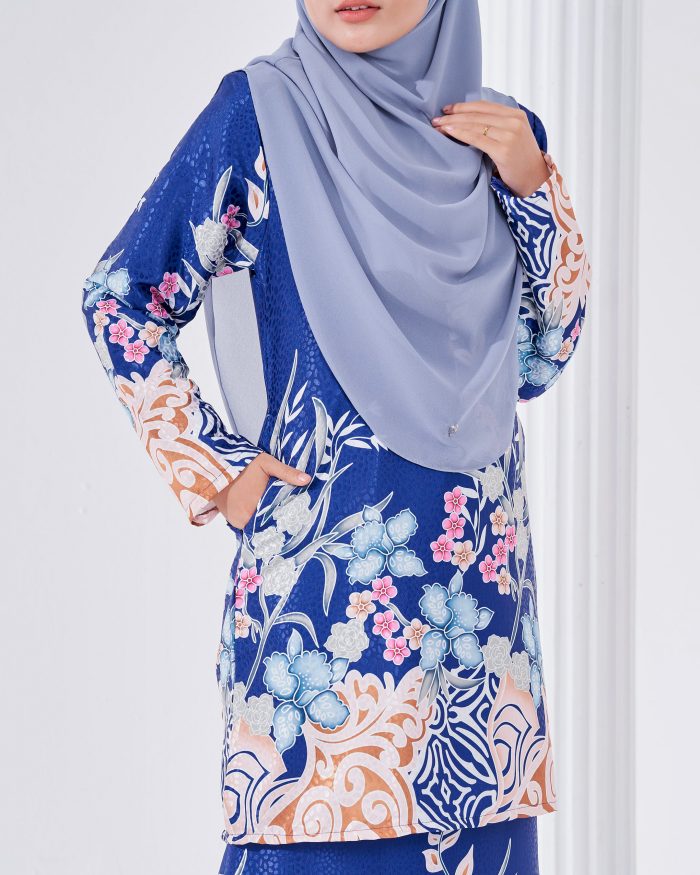 Baju Kurung Moden Batik Sultanah 3.0 - Kirana Royal Blue - Image 4