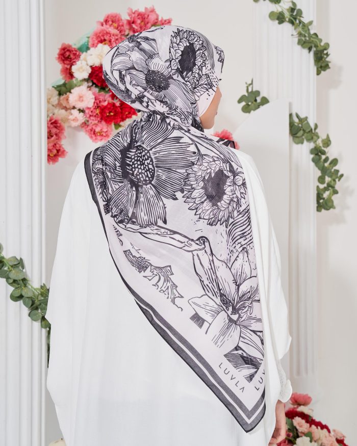 Tudung Bawal Cotton Voile Fleur - Fendi Black - Image 4