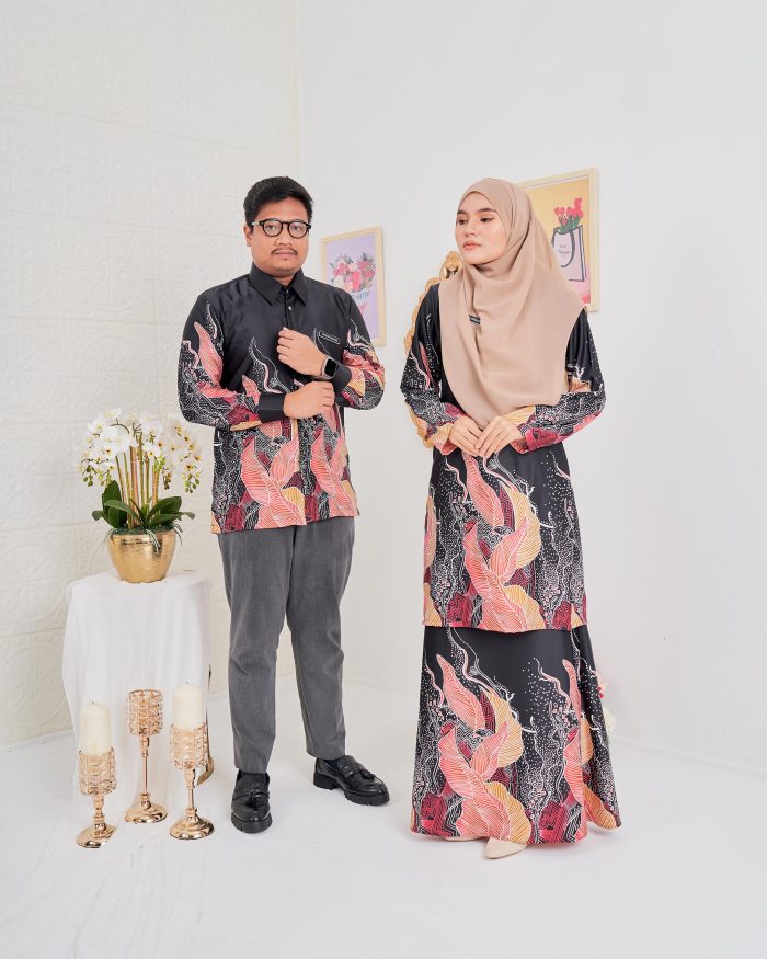 Baju Kurung Moden Batik Sultanah 4.0 - Akasia Black Beauty - Image 4