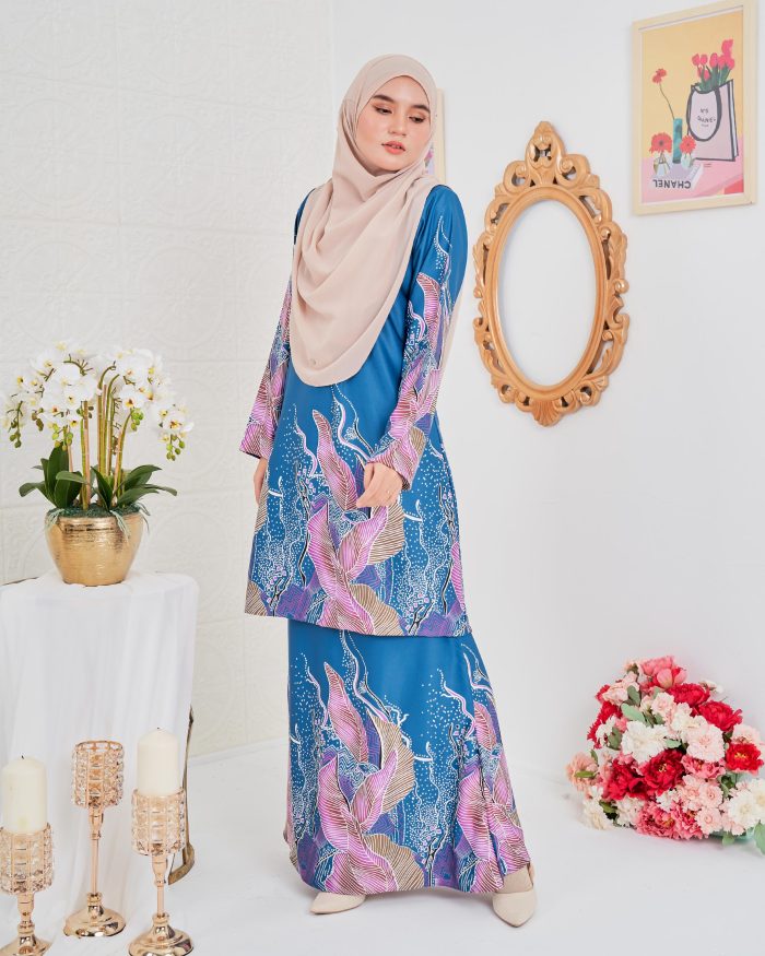 Baju Kurung Moden Batik Sultanah 4.0 - Akasia Turquoise Cyan - Image 2