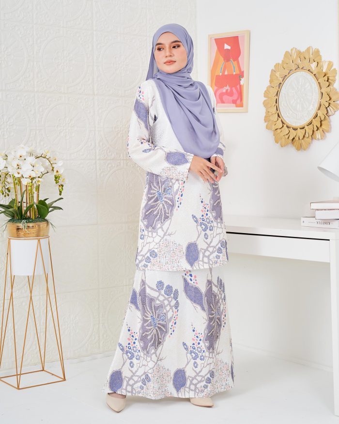 Baju Kurung Moden Batik Sultanah 3.0 - Arjuna White Grey - Image 2