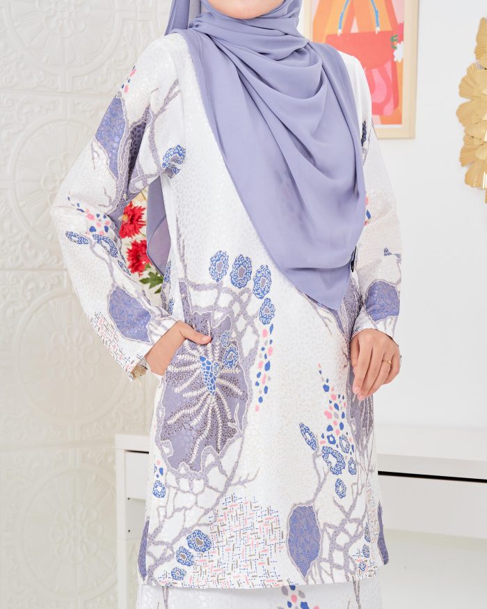 Baju Kurung Moden Batik Sultanah 3.0 - Arjuna White Grey - Image 4