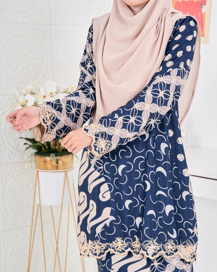 Baju Kurung Moden Batik Puteri Latifah Laluna X MCC - Navy Blue - Image 2