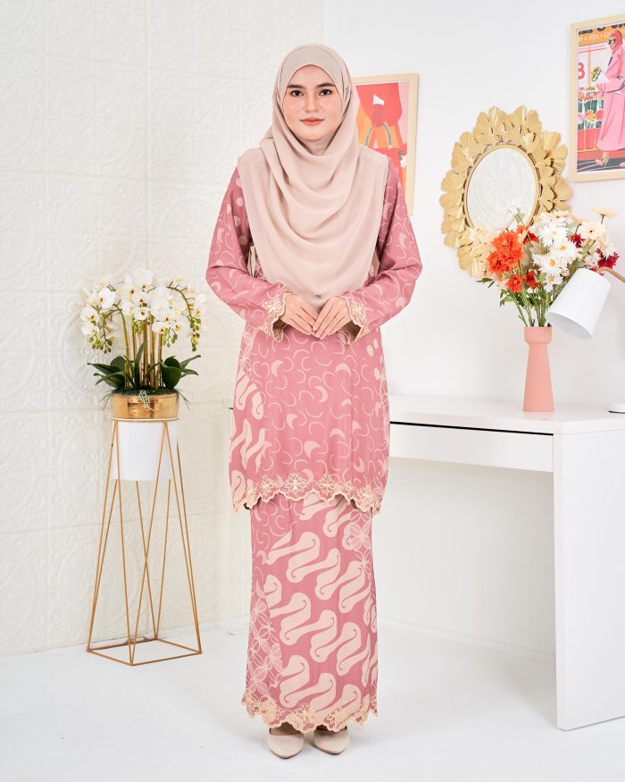 Baju Kurung Moden Batik Puteri Latifah Laluna X MCC - Orchid Pink