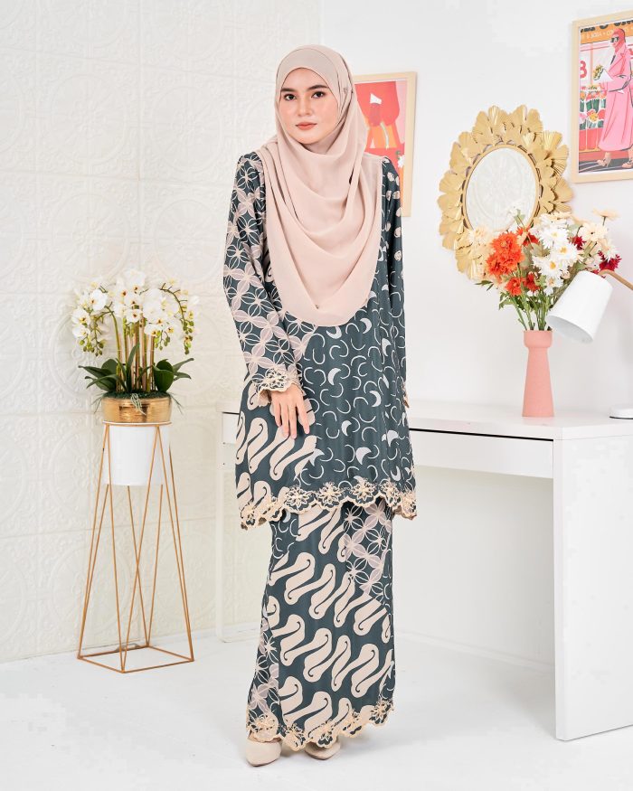 Baju Kurung Moden Batik Puteri Latifah Laluna X MCC - Pebble Blue