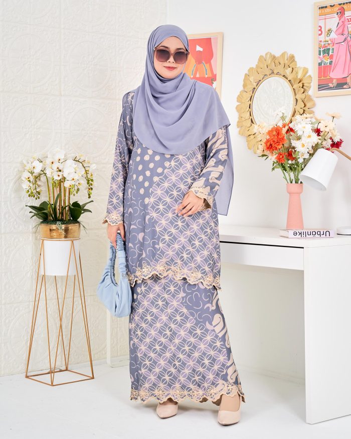 Baju Kurung Moden Batik Puteri Latifah Laluna X MCC - Twilight Blue - Image 4