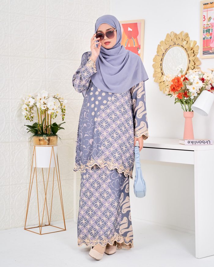 Baju Kurung Moden Batik Puteri Latifah Laluna X MCC - Twilight Blue