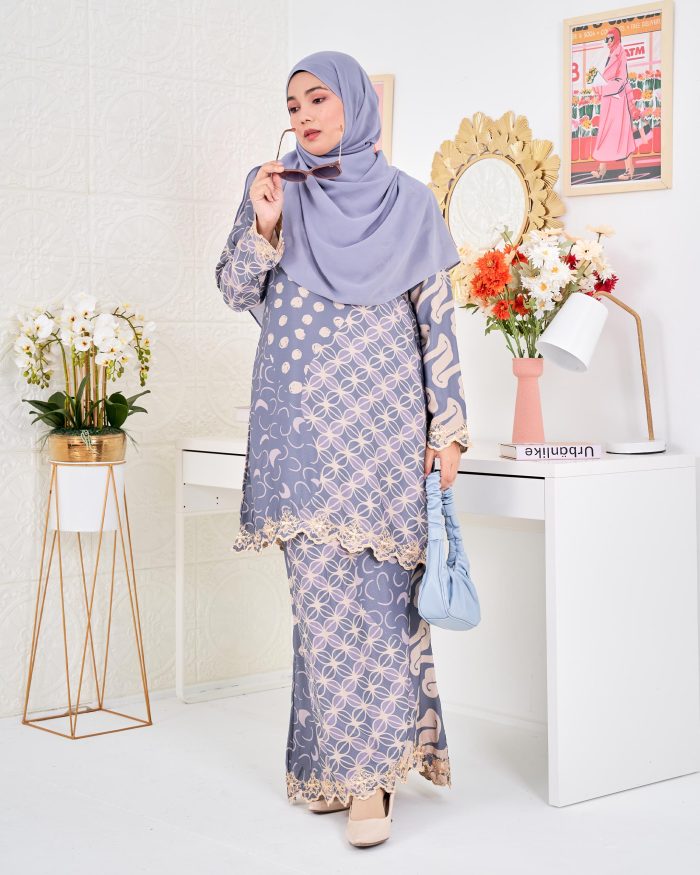 Baju Kurung Moden Batik Puteri Latifah Laluna X MCC - Twilight Blue - Image 5