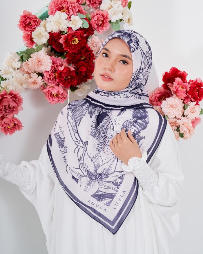 Tudung Bawal Cotton Voile Fleur - Dior Navy - Image 2