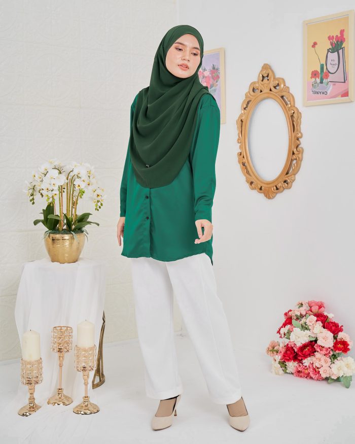 Blouse Satin Ruby - Emerald Green - Image 2