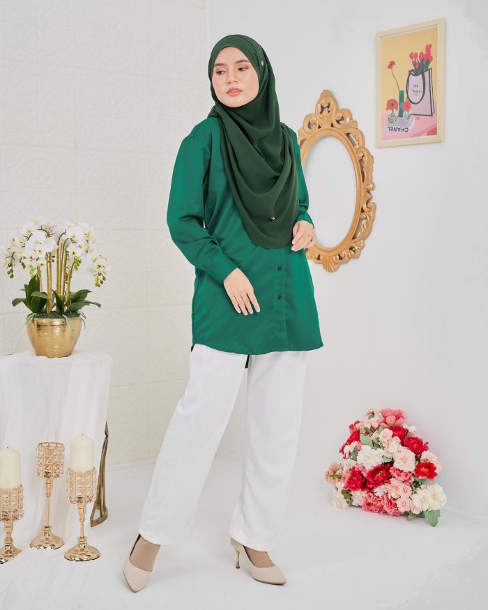 Blouse Satin Ruby - Emerald Green - Image 5