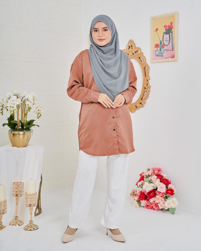 Blouse Satin Ruby - Salmon Coral - Image 2