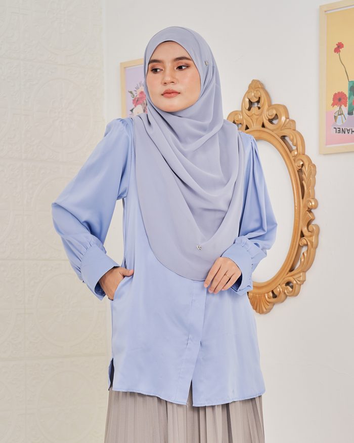 Blouse Satin Ramona - Sky Blue - Image 3