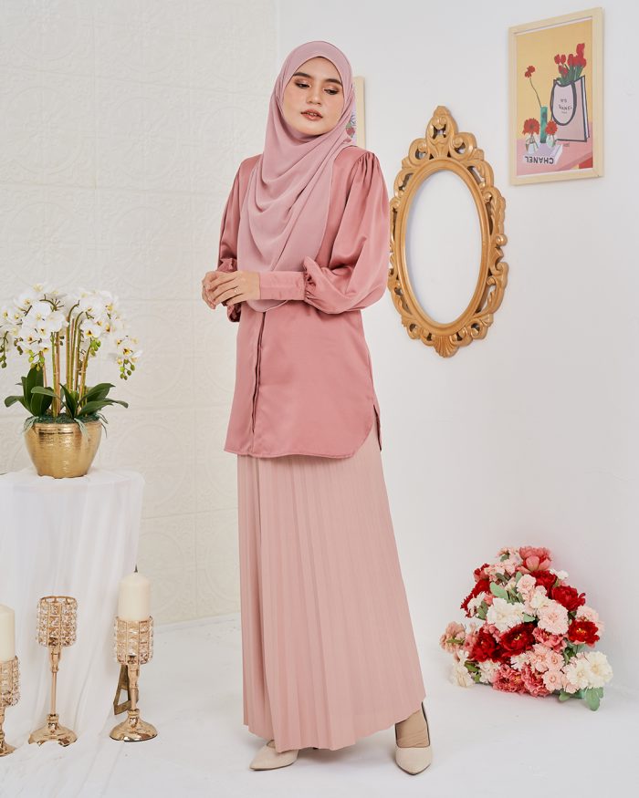 Blouse Satin Ramona - Rose Gold - Image 3