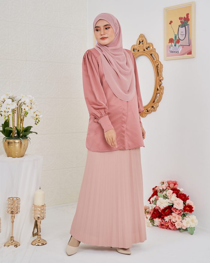 Blouse Satin Ramona - Rose Gold - Image 2