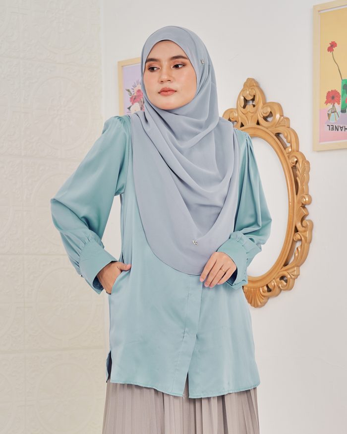 Blouse Satin Ramona - Seafoam Blue - Image 3