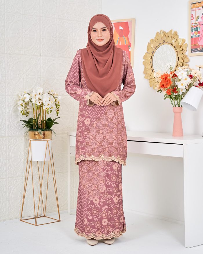 Baju Kurung Moden Batik Puteri Ledang Laluna X MCC - Dusty Pink