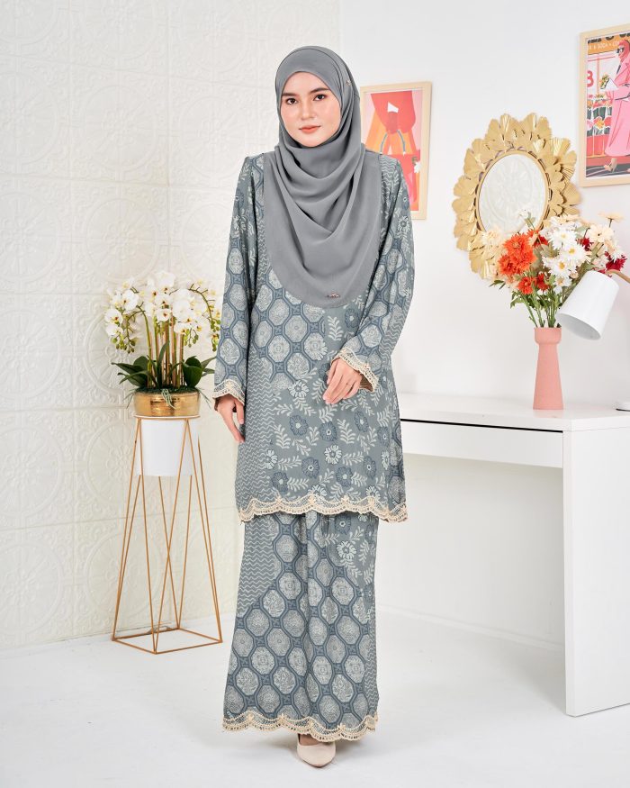 Baju Kurung Moden Batik Puteri Ledang Laluna X MCC - Pearl Grey - Image 4