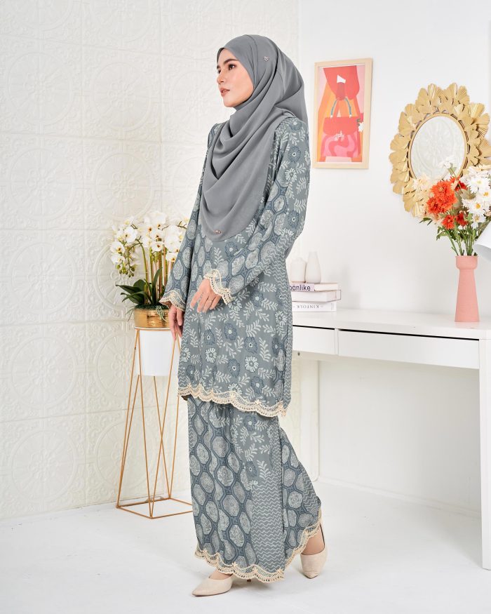 Baju Kurung Moden Batik Puteri Ledang Laluna X MCC - Pearl Grey - Image 3