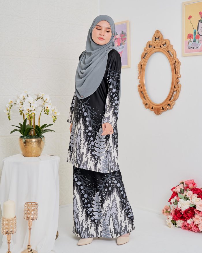 Baju Kurung Moden Batik Sultanah 4.0 - Purnama Black Charcoal