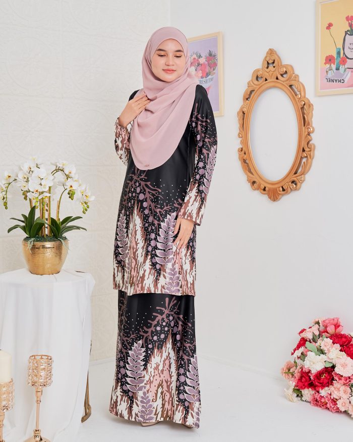 Baju Kurung Moden Batik Sultanah 4.0 - Purnama Sable Black - Image 2