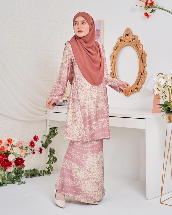 Baju Kurung Pahang Batik Sultanah 5.0 - Indera Crepe Pink