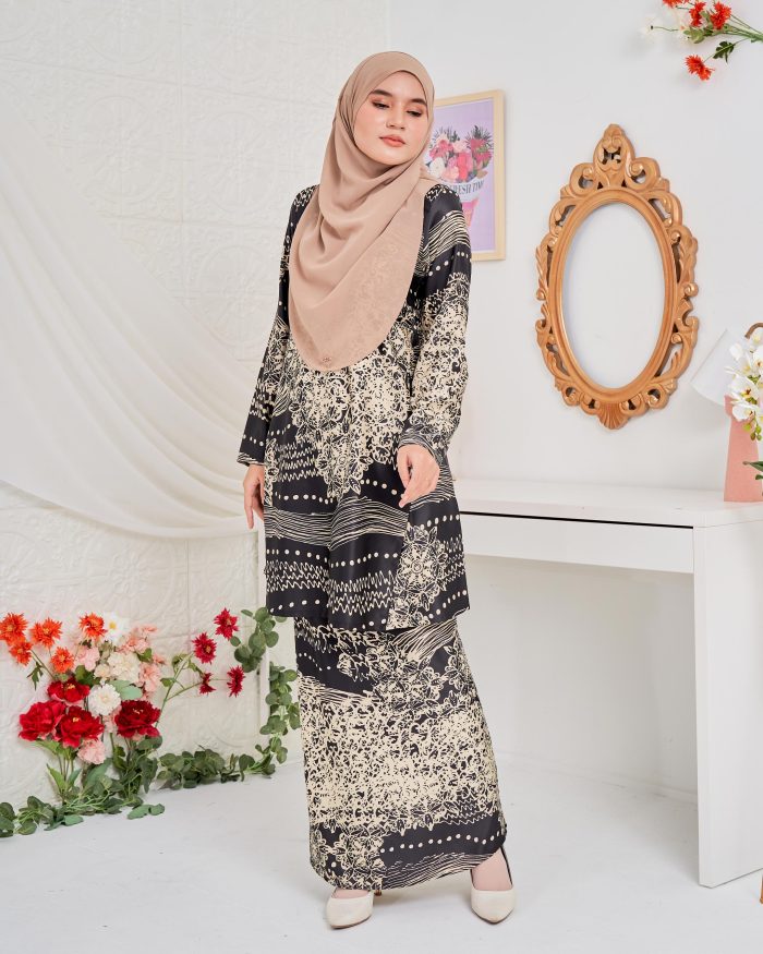 Baju Kurung Pahang Batik Sultanah 5.0 - Indera Sable Black