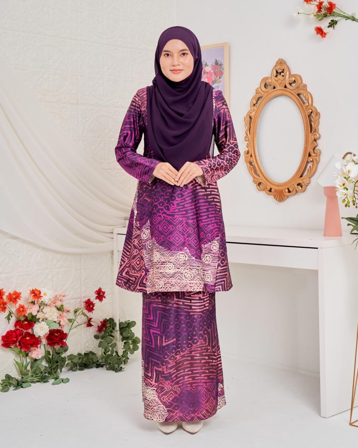 Baju Kurung Pahang Batik Sultanah 5.0 - Kayangan Luxury Purple