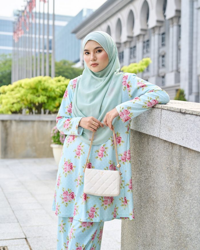 Baju Kurung Riau Larisa Printed - Rosy Mint - Image 4