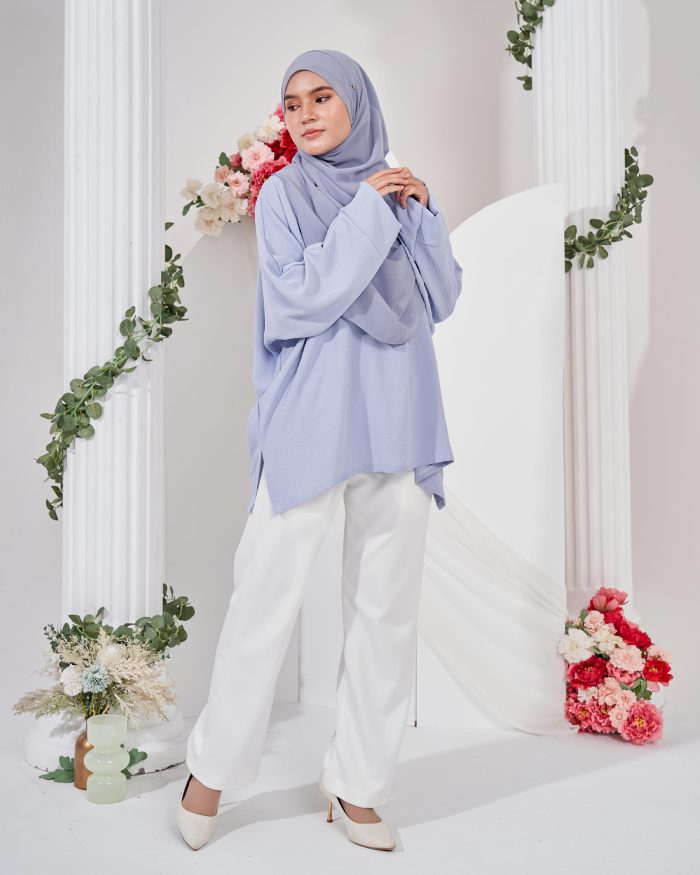 Ruby Baggy Top Ironless - Baby Blue