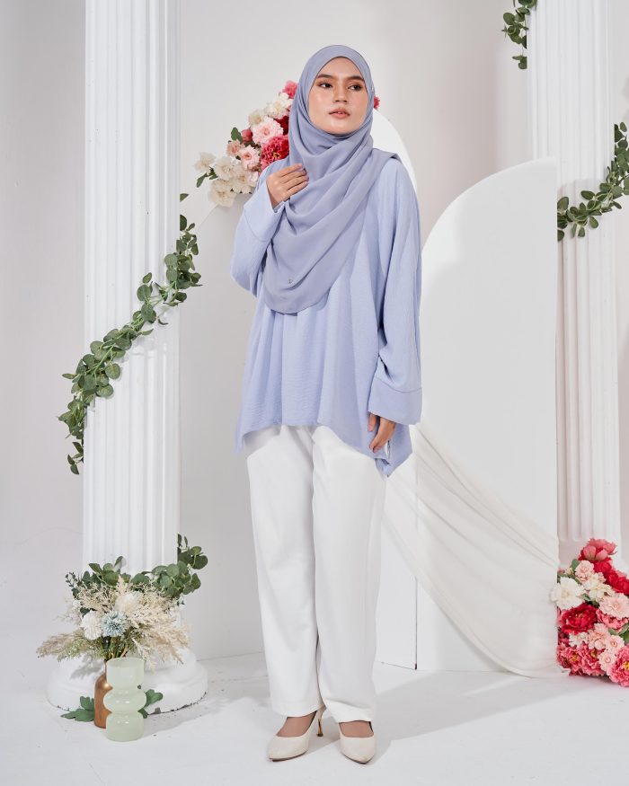 Ruby Baggy Top Ironless - Baby Blue - Image 4