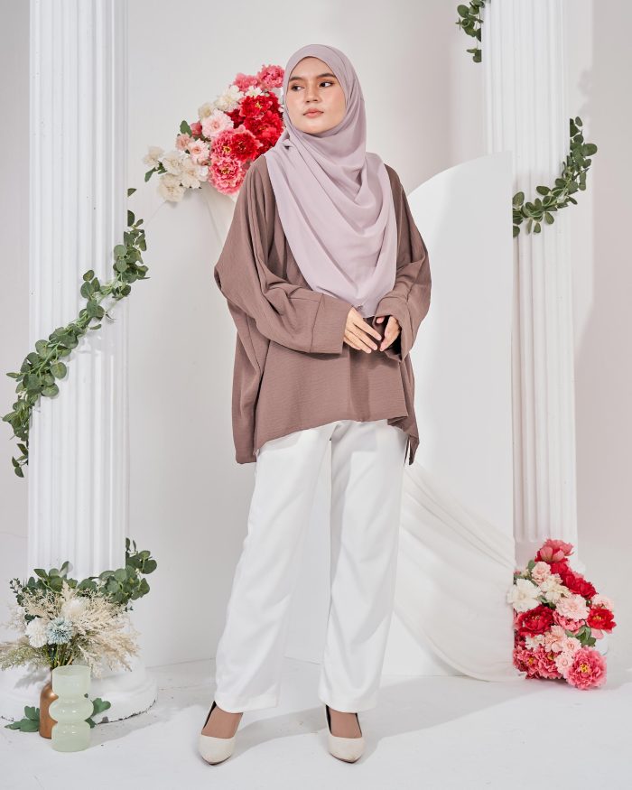 Ruby Baggy Top Ironless - Cedar Brown - Image 3