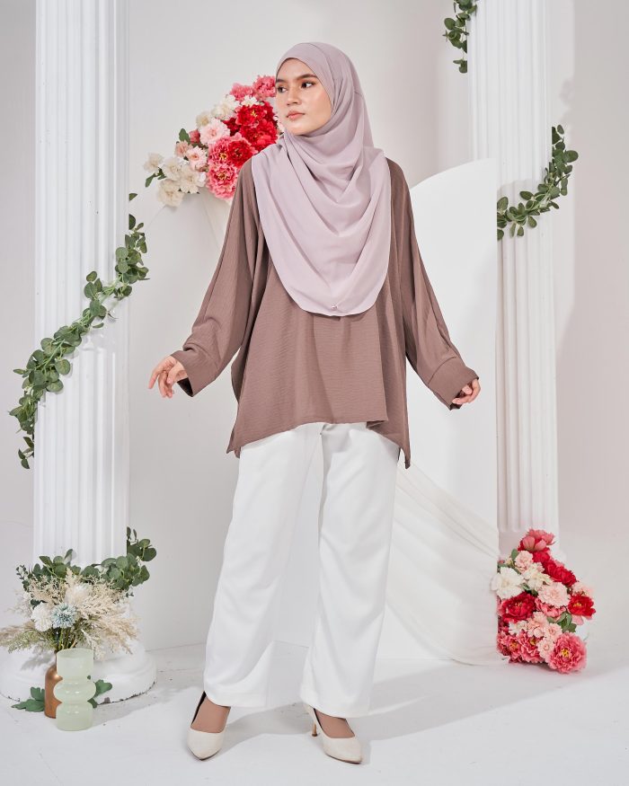 Ruby Baggy Top Ironless - Cedar Brown