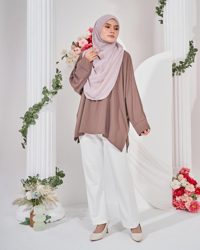 Ruby Baggy Top Ironless - Cedar Brown - Image 4