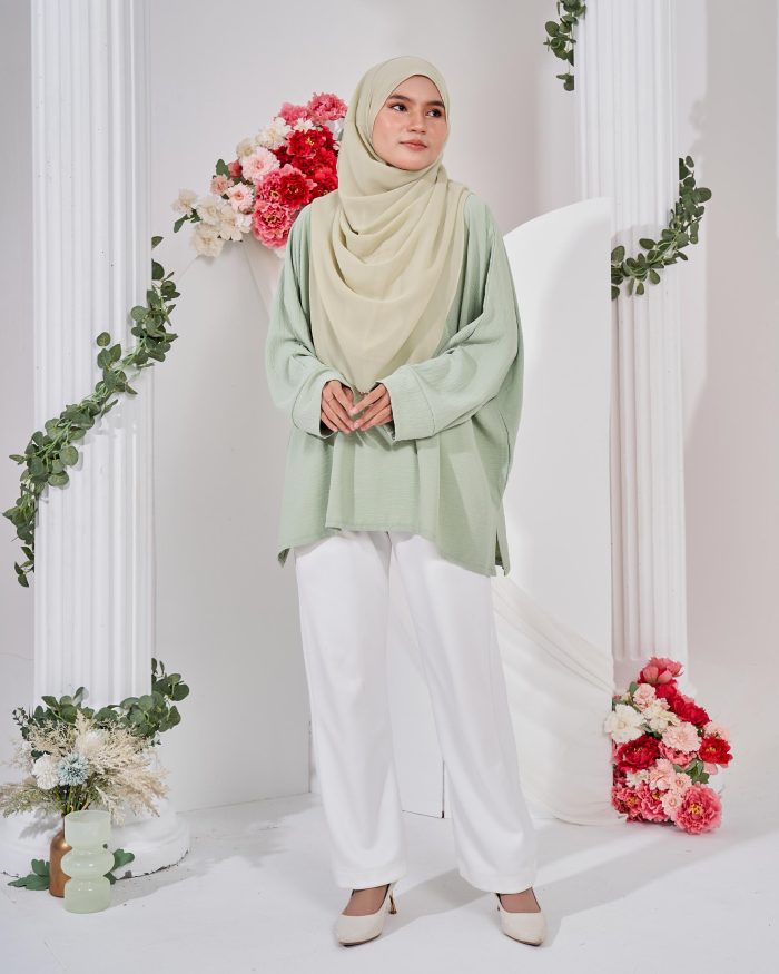 Ruby Baggy Top Ironless - Pistachio Green