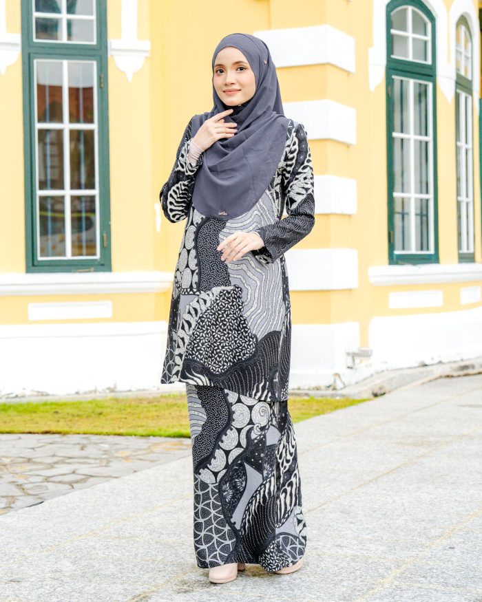 Baju Kurung Moden Batik Sultanah 6.0 - Awana Pebble Grey