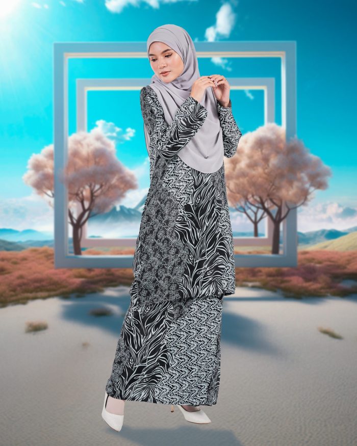 Baju Kurung Moden Batik Sultanah 7.0 - Azra Ebony Black - Image 2