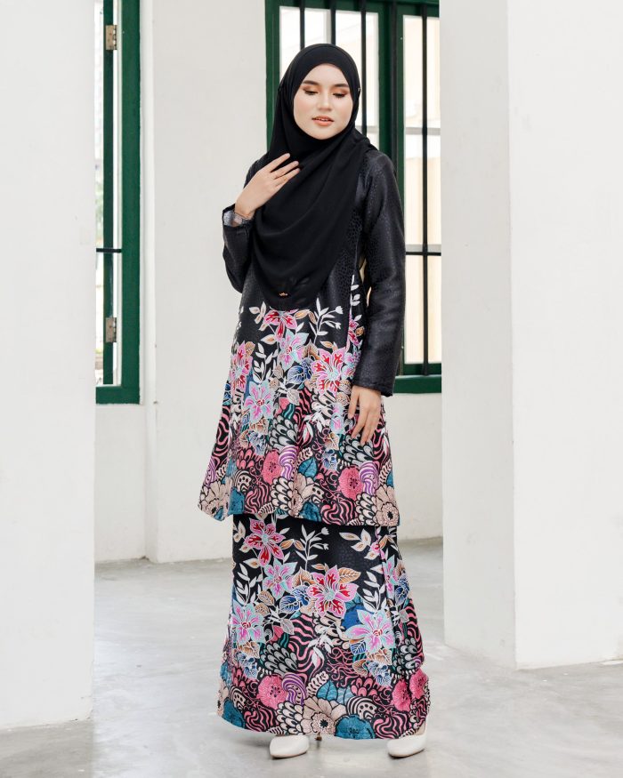 Baju Kurung Pahang Batik Sultanah 3.0 - Bayu Midnight Black