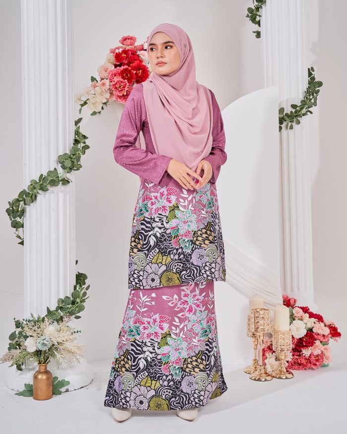 Baju Kurung Moden Batik Sultanah 3.0 - Bayu Bubblegum Pink - Image 3