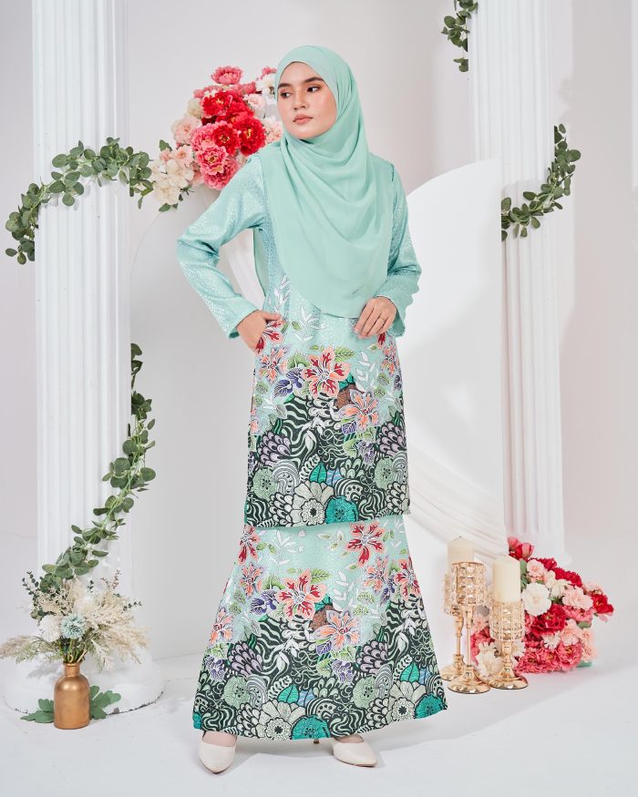 Baju Kurung Moden Batik Sultanah 3.0 - Bayu Icy Mint - Image 5