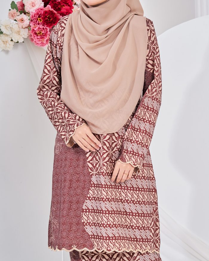 Baju Kurung Moden Batik Puteri Lana Laluna X MCC - Brown Cinnamon - Image 2