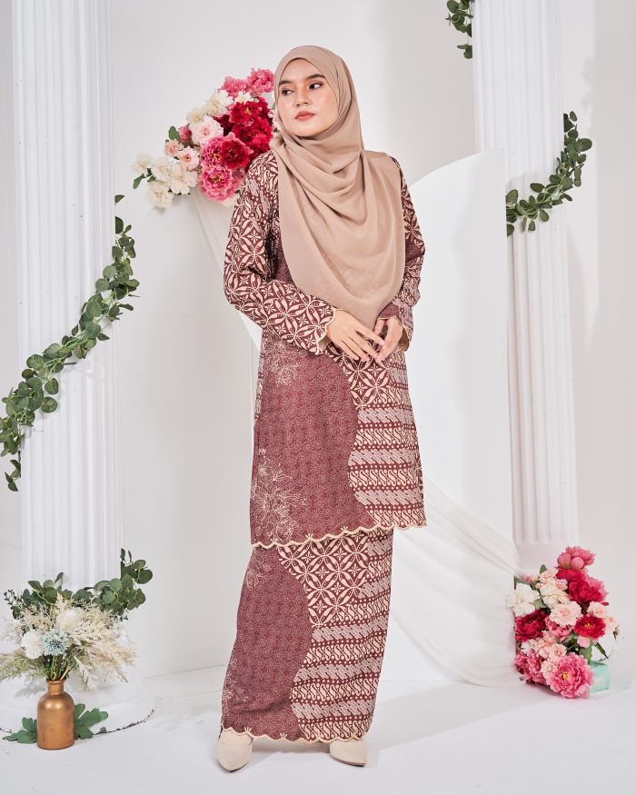 Baju Kurung Moden Batik Puteri Lana Laluna X MCC - Brown Cinnamon - Image 5