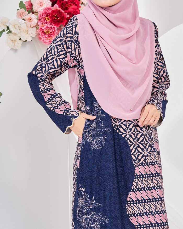 Baju Kurung Moden Batik Puteri Lana Laluna X MCC - Navy Rose - Image 3