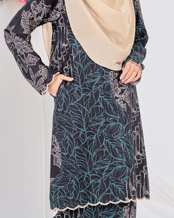 Baju Kurung Moden Batik Puteri Lea Laluna X MCC - Black Seaweed - Image 2