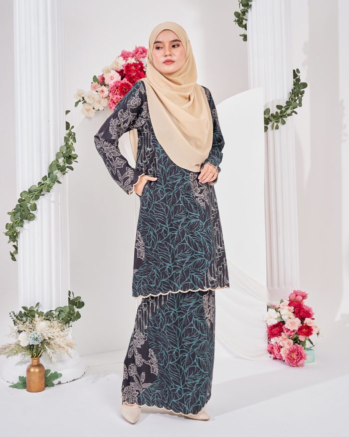 Baju Kurung Moden Batik Puteri Lea Laluna X MCC - Black Seaweed - Image 6